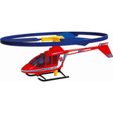 Ambulans helikopter som skjuts iväg med pistolhantag