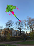 Grön smily-deltadrake  med svans i flera färger - Exklusiv Drake från www.Drake.nu