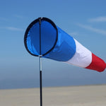 Västanvinden-röd-vit-blå vindsocka 70x20cm / vindstrut på 1,5m glasfiberstång (Aviatyp Windsock)